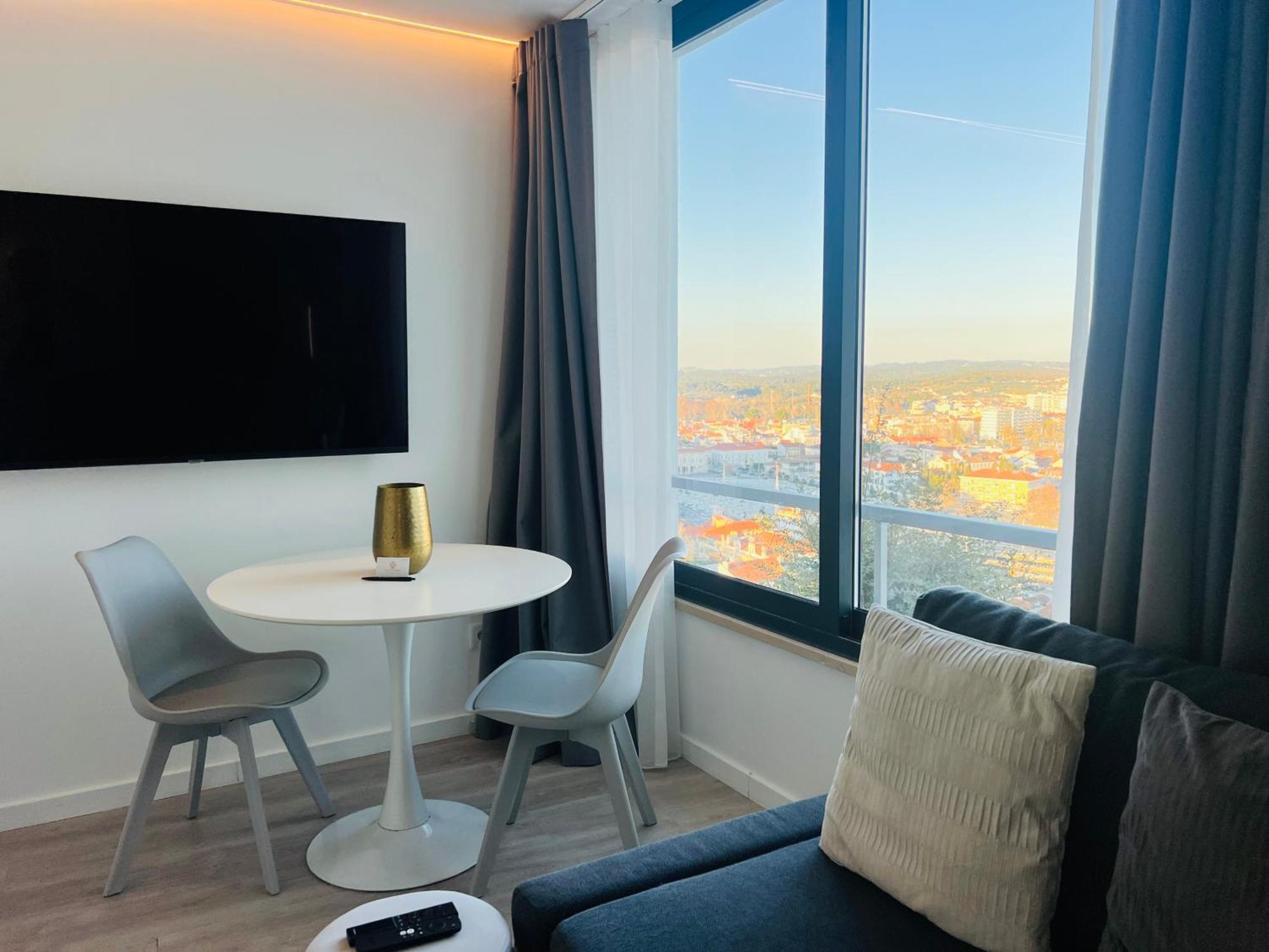 Vila Pombal Tomar Apartments - Pool & City Views Εξωτερικό φωτογραφία