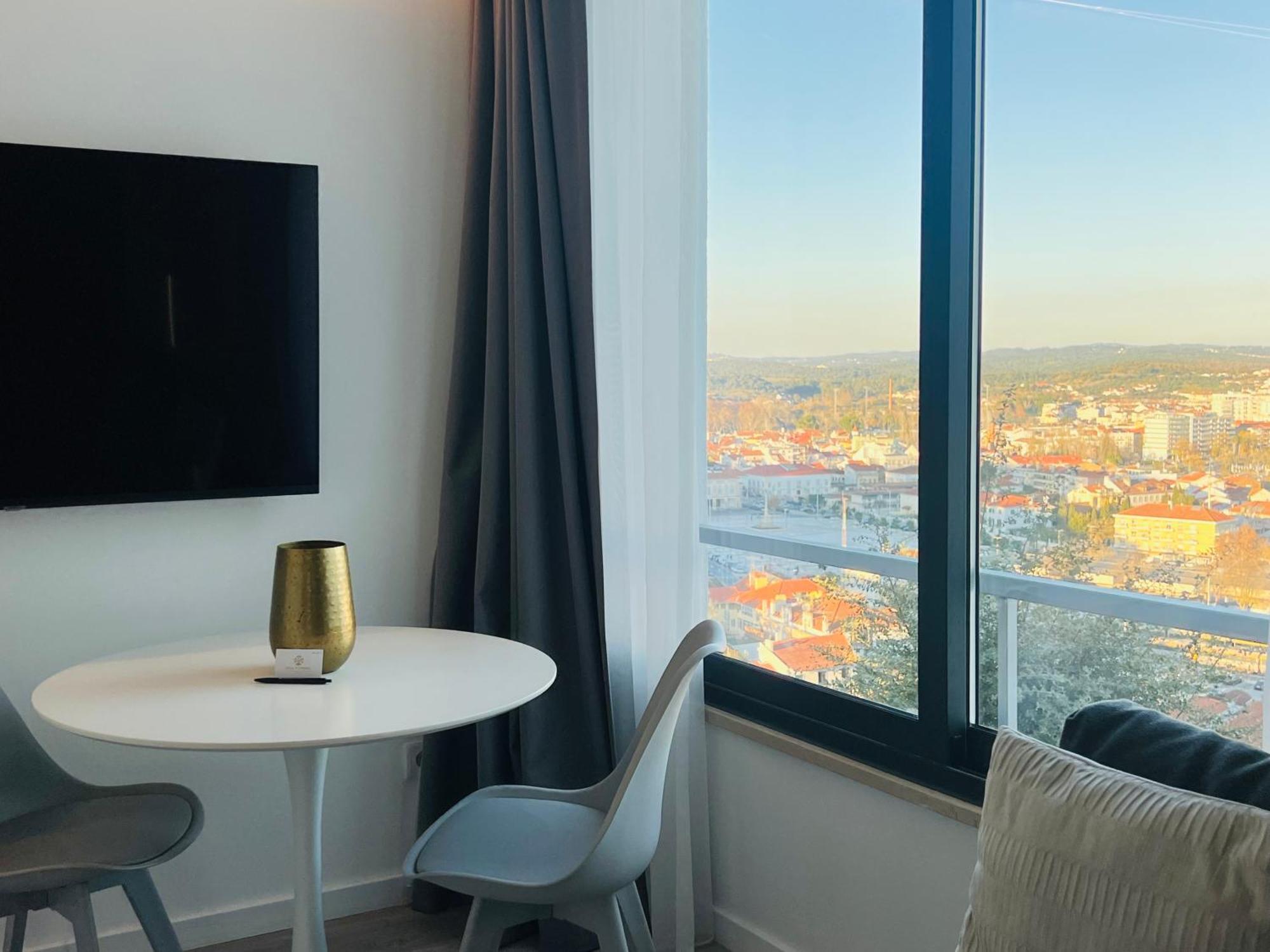 Vila Pombal Tomar Apartments - Pool & City Views Εξωτερικό φωτογραφία