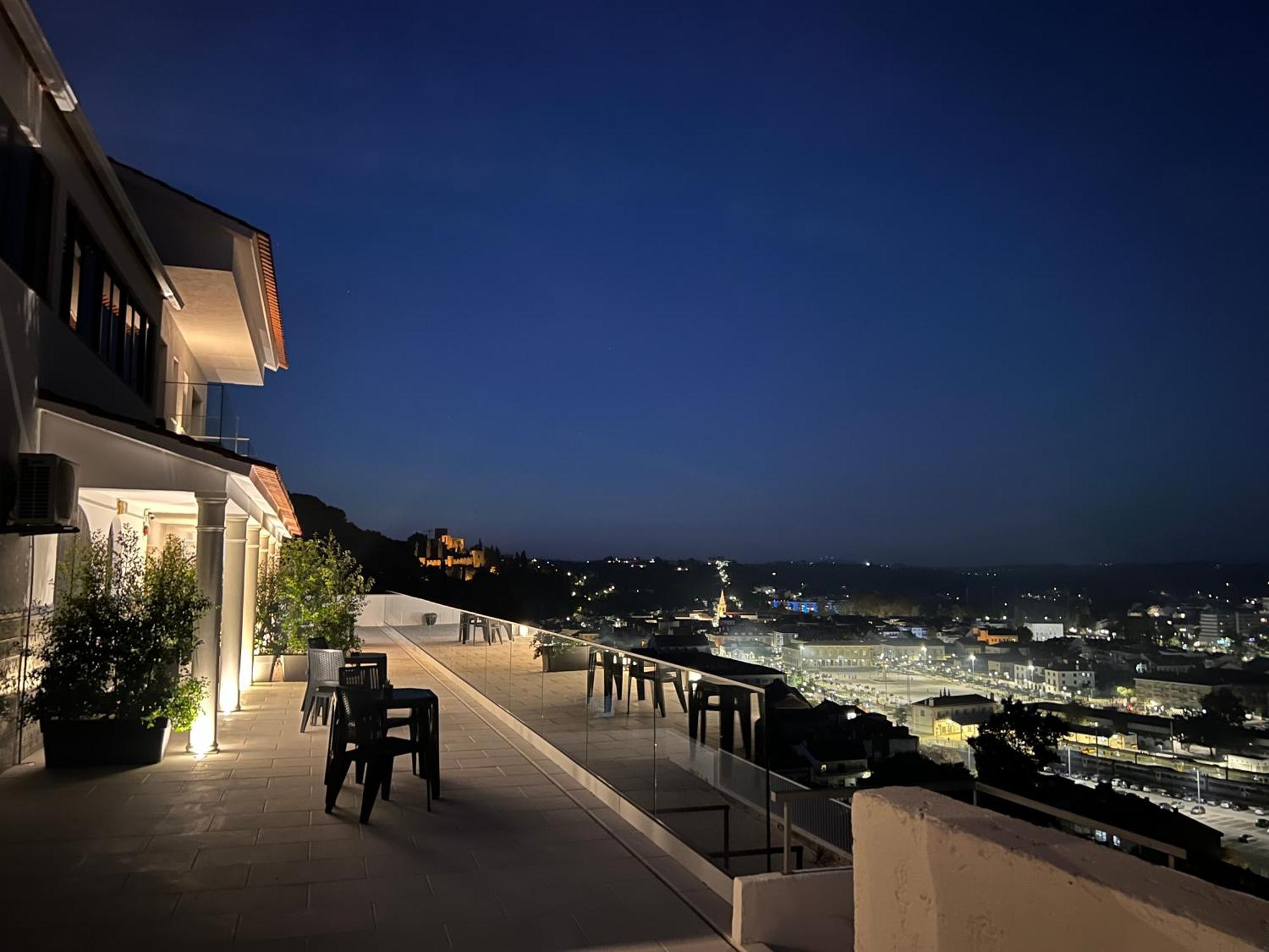 Vila Pombal Tomar Apartments - Pool & City Views Εξωτερικό φωτογραφία